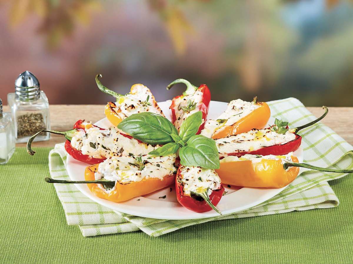 Готовим Appetiziers Cheese-Stuffed Mini Peppers