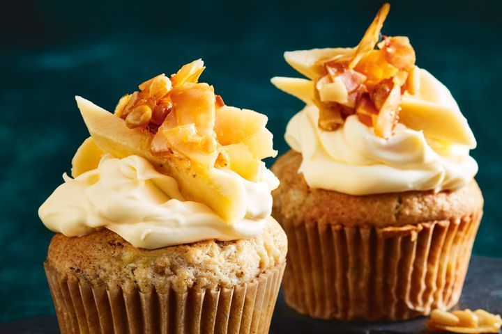 Готовим Desserts Banana muffins with sticky pine nuts