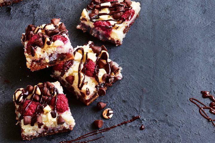 Готовим Desserts Choc-raspberry magic slice