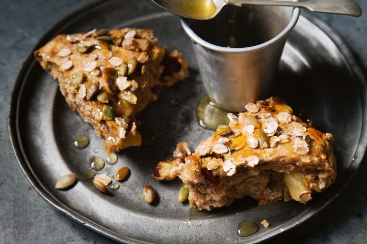 Готовим Desserts Cranberry, apple and buttermilk scones