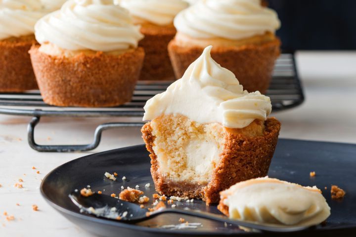 Готовим Desserts Lemon coconut cheesecake cupcakes