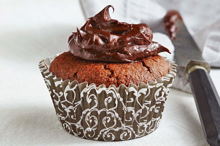 Готовим Desserts Louise chocolate hazelnut cupcakes with avocado icing