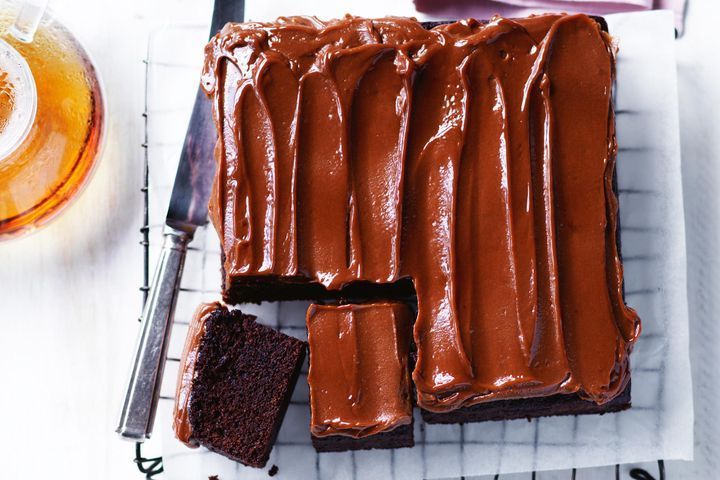 Готовим Desserts Melt and mix chocolate cake with ganache icing