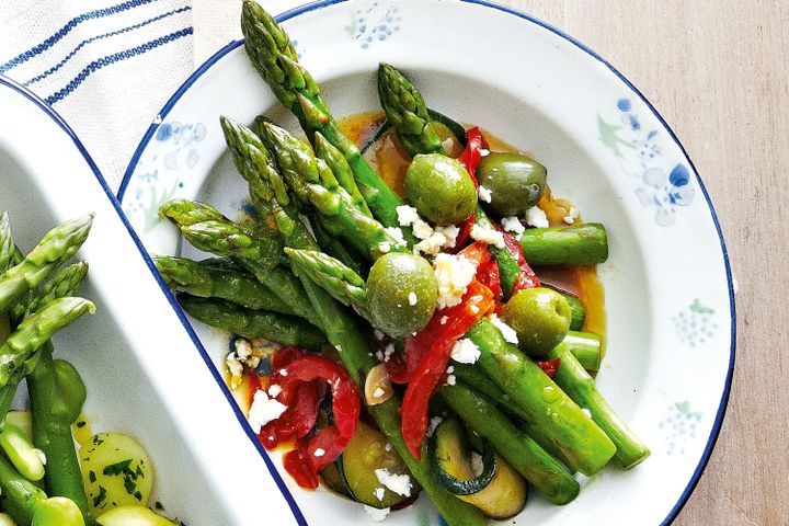 Cooking Meat Braised asparagus and zucchini with fetta