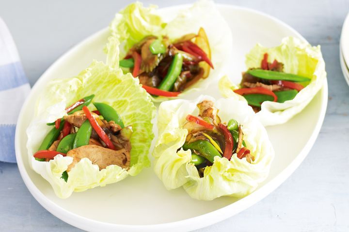 Cooking Meat Chicken and sugar snap pea lettuce cups