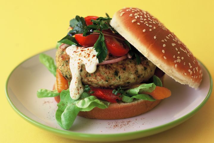 Cooking Meat Low-fat chicken, lemon and herb burger