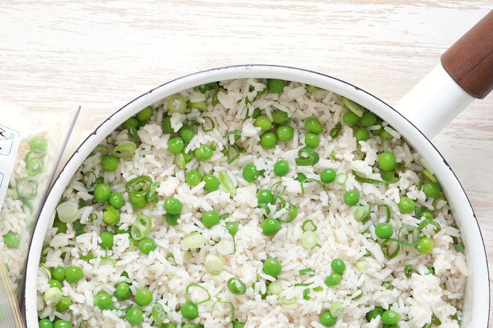 Cooking Meat Pea and green onion rice