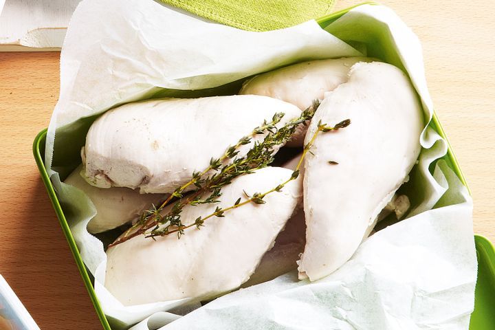 Cooking Meat Poached chicken