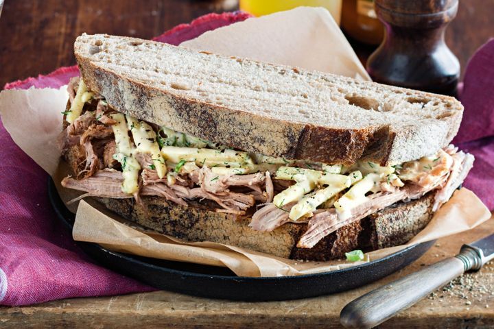 Cooking Meat Slow-cooker pulled pork and apple slaw