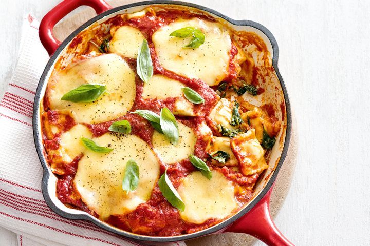 Cooking Meat Stovetop spinach and garlic ravioli bake