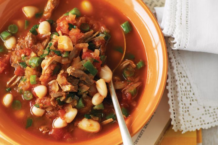 Cooking Meat Tomato & lamb bean soup