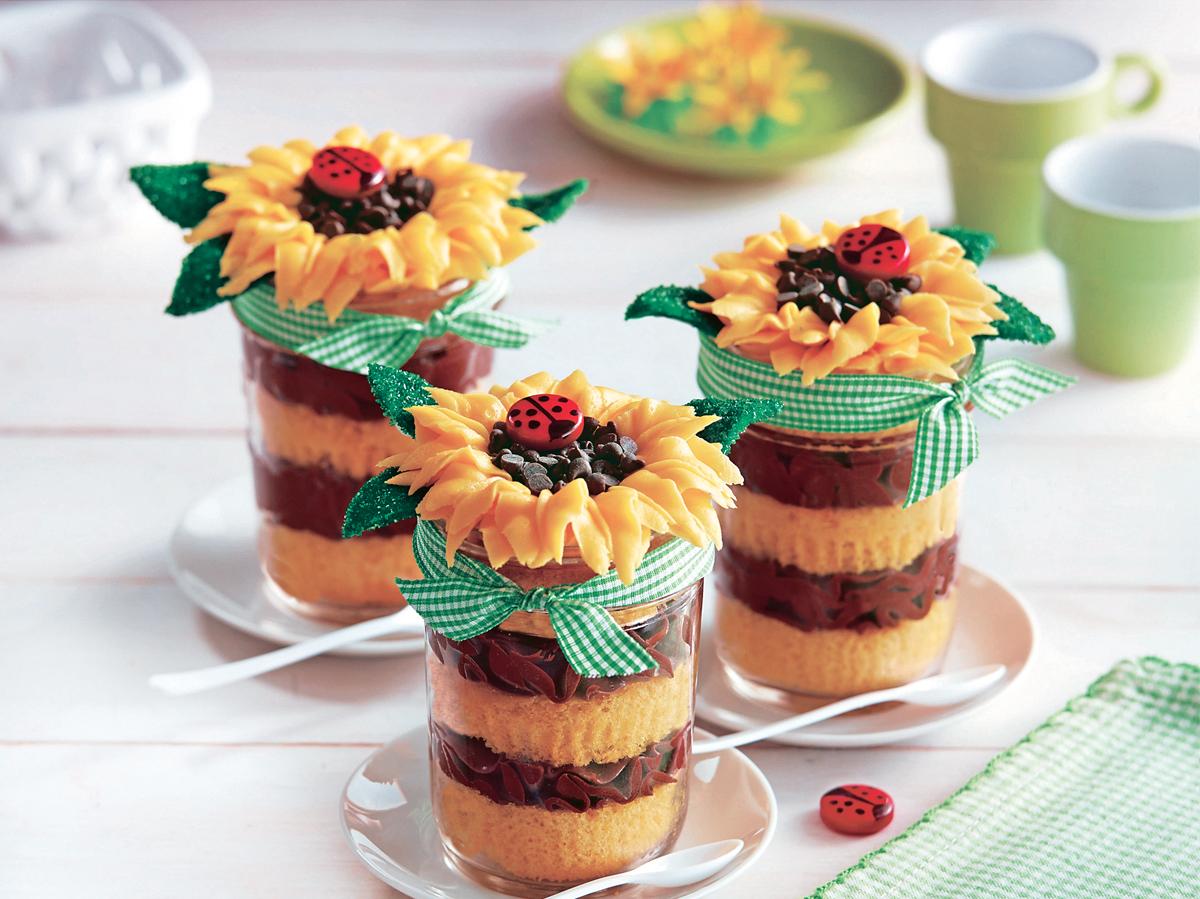 Готовим Desserts Sunflower Cupcakes in Jars