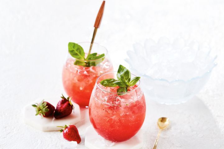 Cooking Coctails Basil, strawberry and watermelon cooler