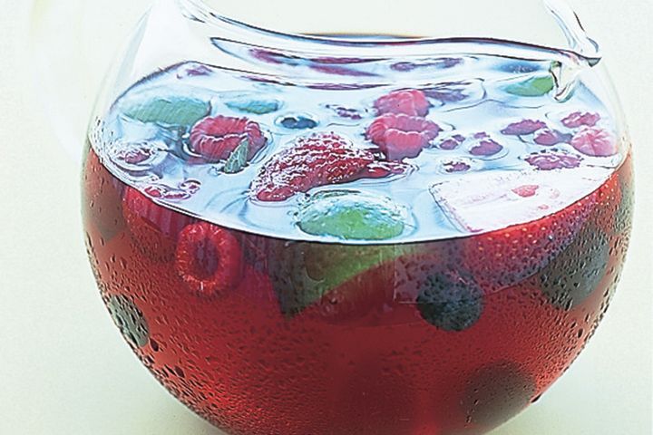 Cooking Coctails Berry Christmas punch