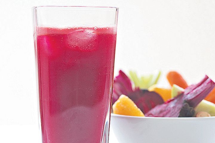 Cooking Coctails Carrot, beetroot, apple and celery juice