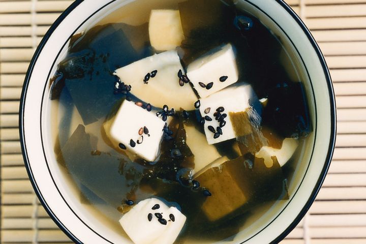 Cooking Coctails Clear soup with bamboo and tofu