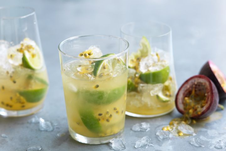 Cooking Coctails Passionfruit and lime cooler