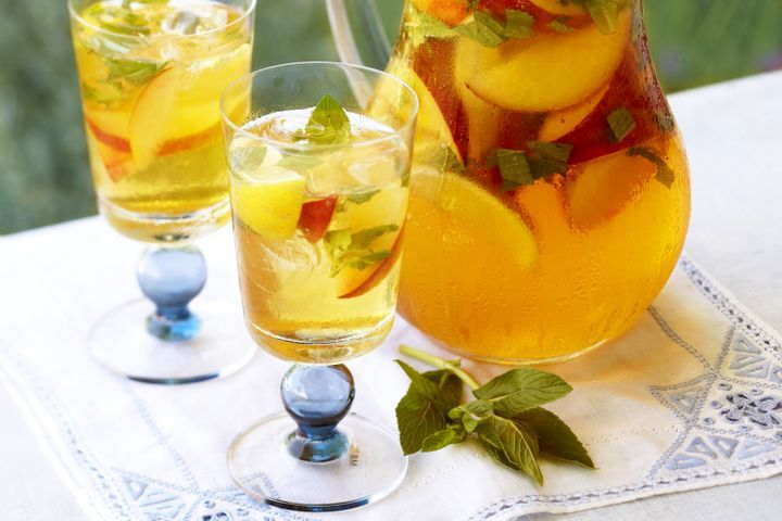 Cooking Coctails Peach and lemon iced tea