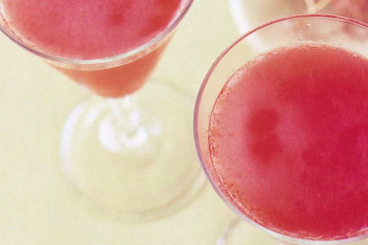 Cooking Coctails Prosecco with blood orange juice