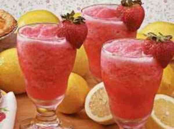 Cooking Coctails Strawberry Lemonade Slush