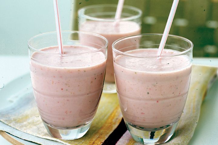 Cooking Coctails Strawberry & banana smoothies