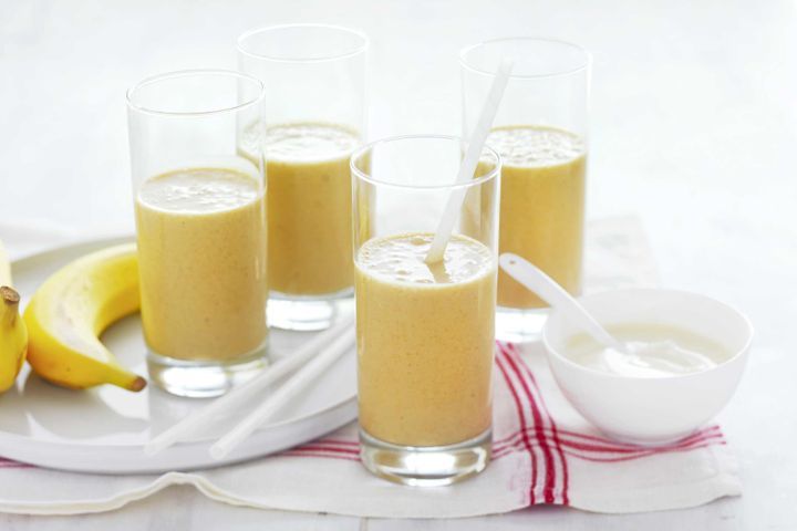 Cooking Coctails Weet-Bix, orange & banana smoothie with peanut butter