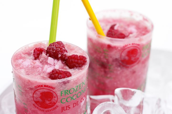 Cooking Coctails Young coconut & berry slushies