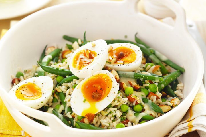 Cooking Eggs Brown rice, bean & egg salad