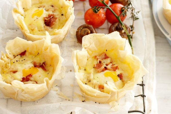 Cooking Eggs Egg and bacon filo tarts with roasted tomatoes and mushrooms