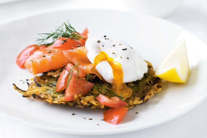 Cooking Eggs Salmon & poached egg on zucchini rosti