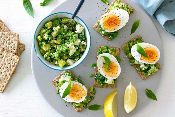 Cooking Eggs Smashed pea, avocado, feta and egg crispbreads