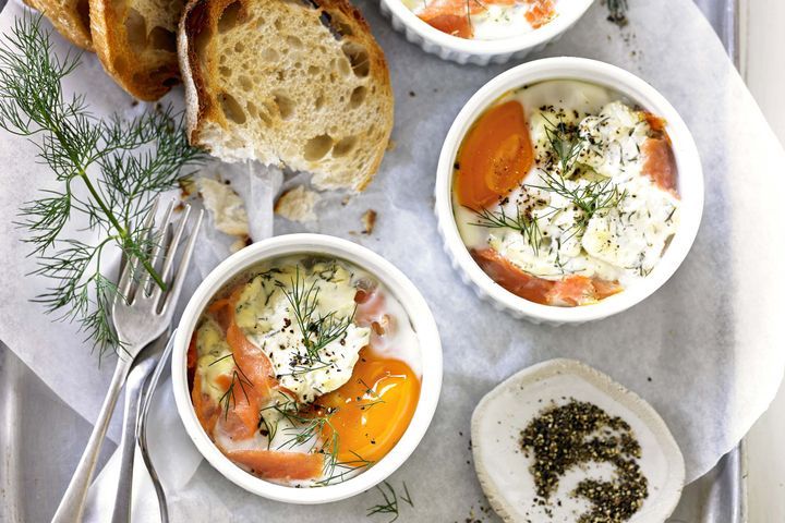Cooking Eggs Smoked salmon and sour cream baked eggs