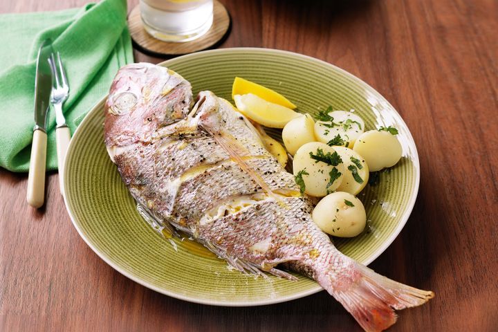 Cooking Fish Barbecued snapper with butter and lemon