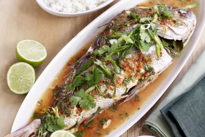 Cooking Fish Barbecued whole snapper with lime and chilli