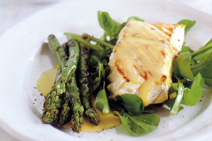 Cooking Fish Blue-eye trevalla with asparagus and rocket
