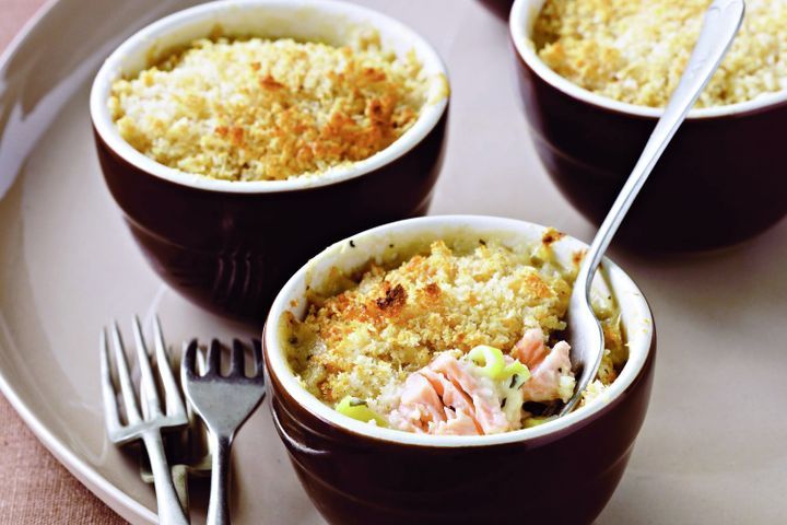 Cooking Fish Creamy salmon, leek and tarragon bakes