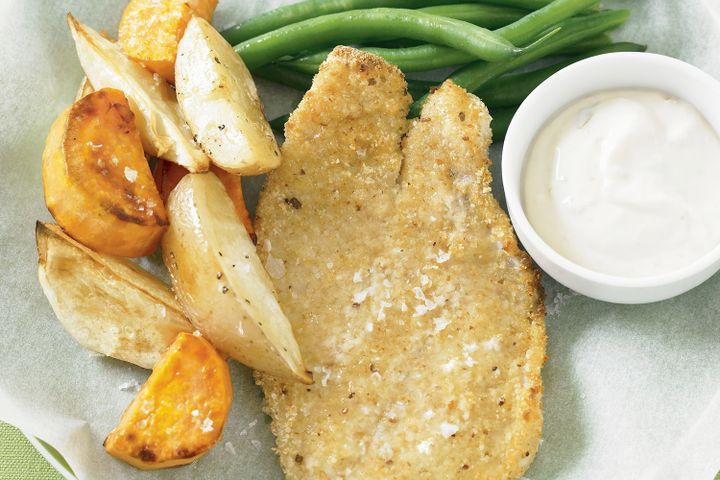 Готовим Fish Crumbed fish with wedges