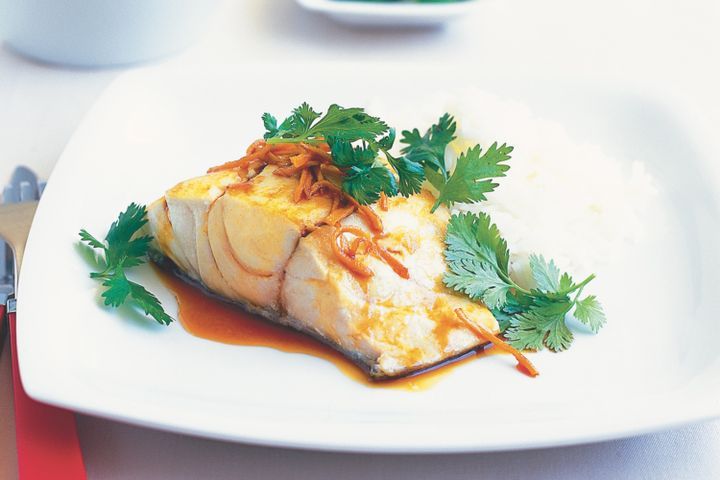Cooking Fish Fish with soy and ginger glaze