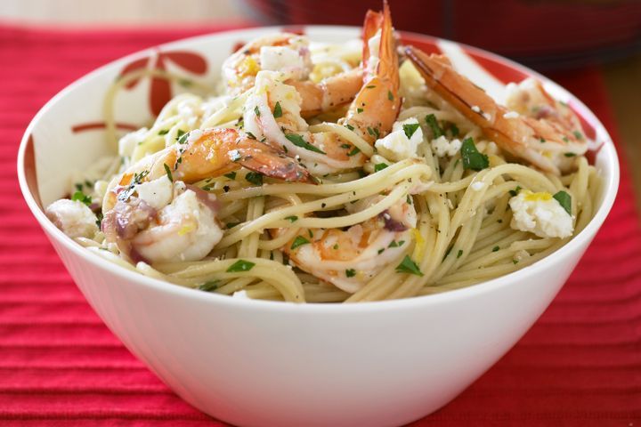 Cooking Fish Garlic prawn, lemon and feta spaghetti