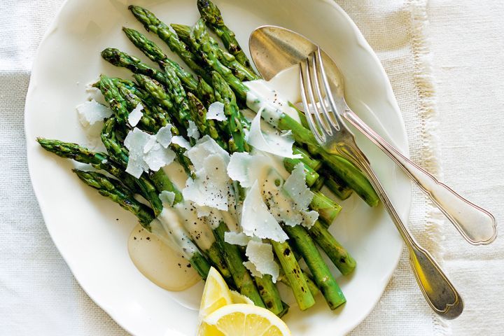 Cooking Fish Grilled asparagus with caesar aioli