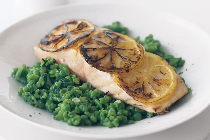 Cooking Fish Lemon salmon with minted crushed peas (low-fat)