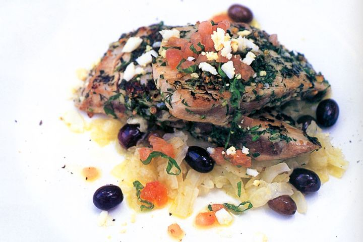 Cooking Fish Pan-fried tuna with basil salsa and crispy herbed potatoes