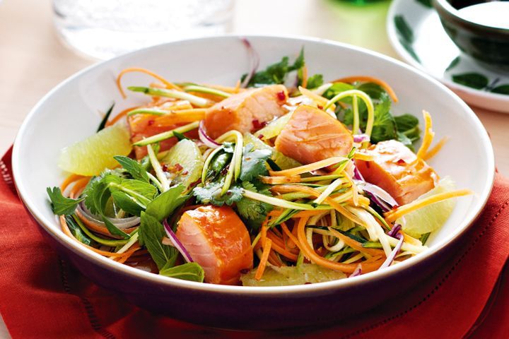 Cooking Fish Salmon salad with chilli-caramel dressing