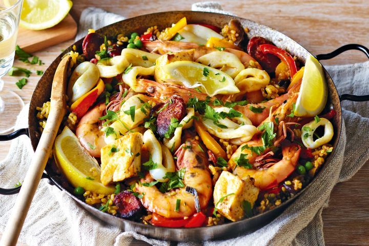 Cooking Fish Seafood paella