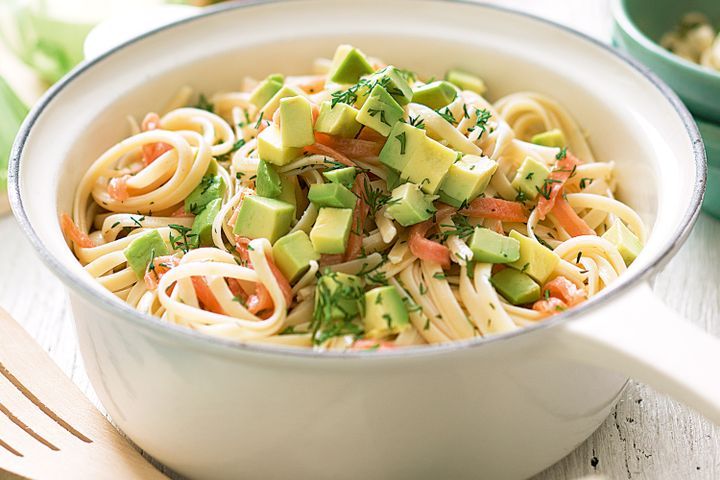 Cooking Fish Smoked salmon, avocado, lemon and dill linguine