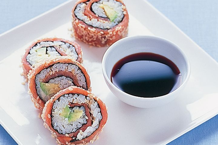 Cooking Fish Smoked salmon and avocado sushi