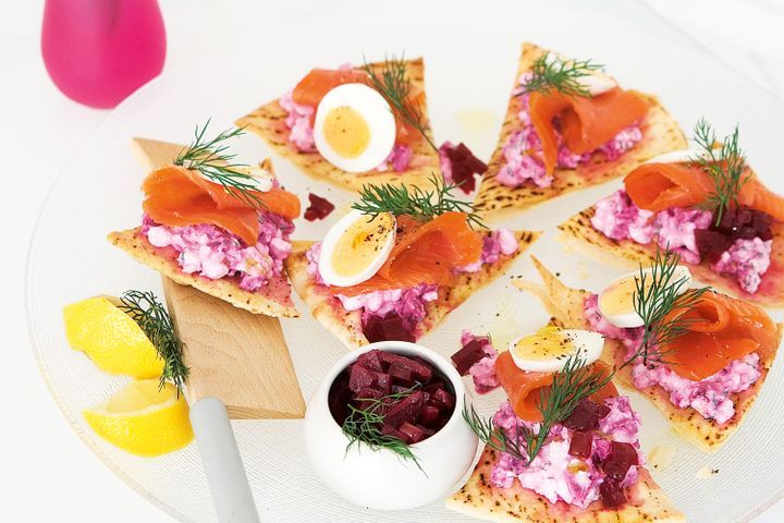 Cooking Fish Smoked salmon with beetroot cottage cheese