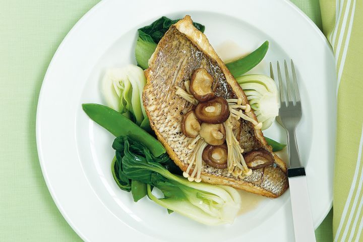 Cooking Fish Snapper with Asian mushrooms and bok choy