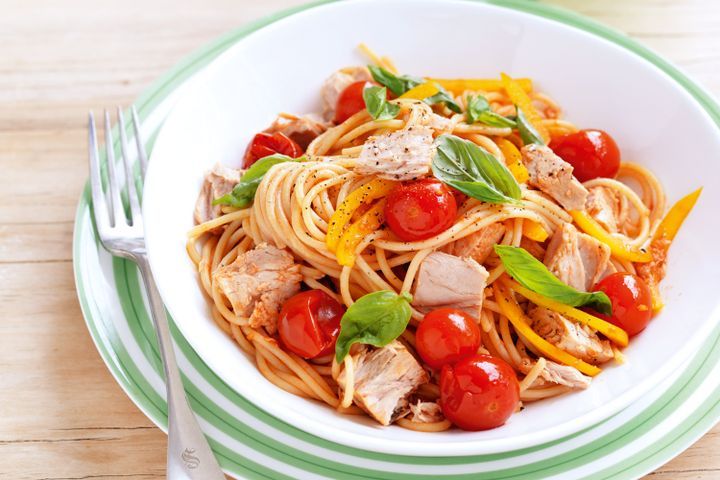 Cooking Fish Tuna and cherry tomato pasta