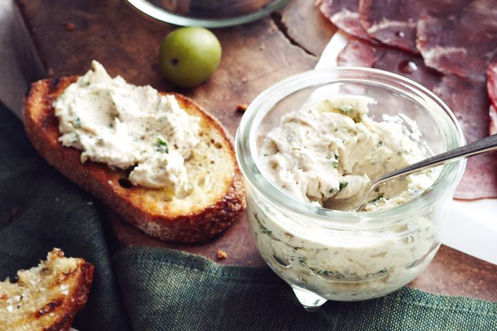 Cooking Fish Tuna crostini